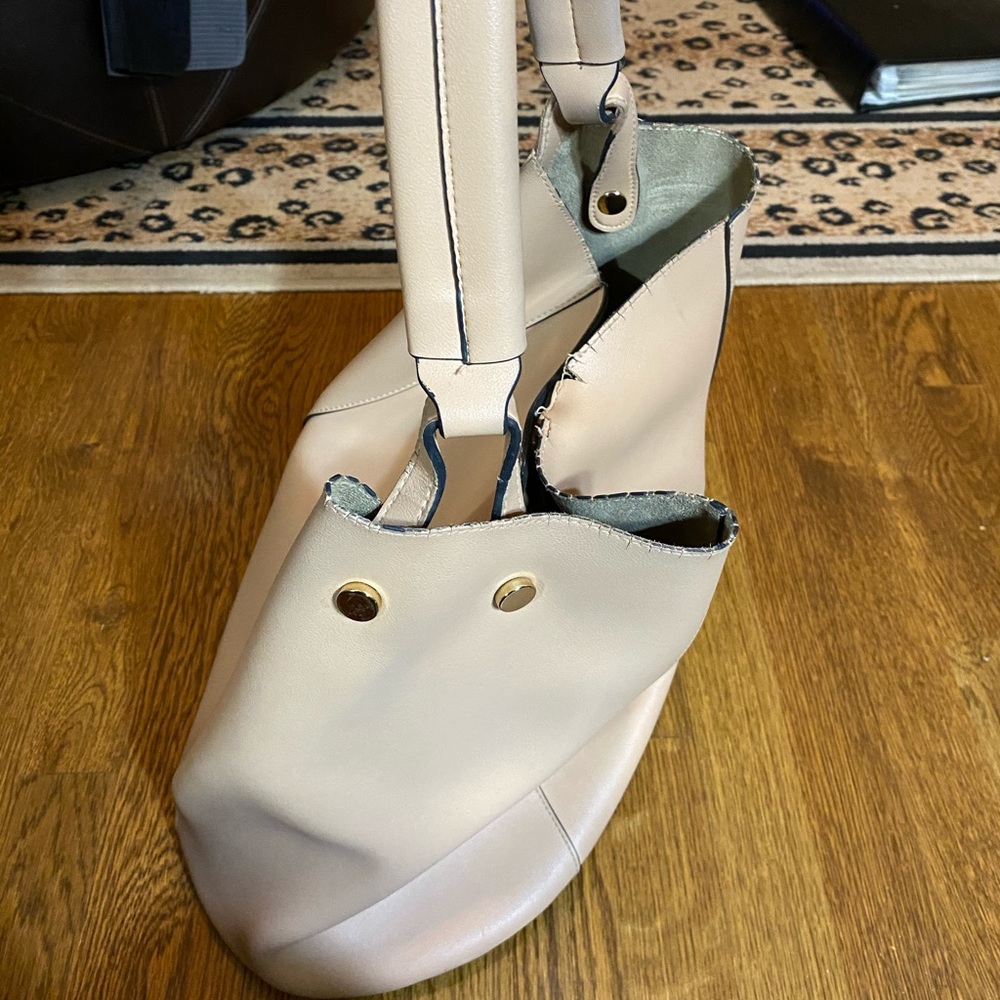 A New Day flesh colored bucket shoulder purse - Picture 4 of 8